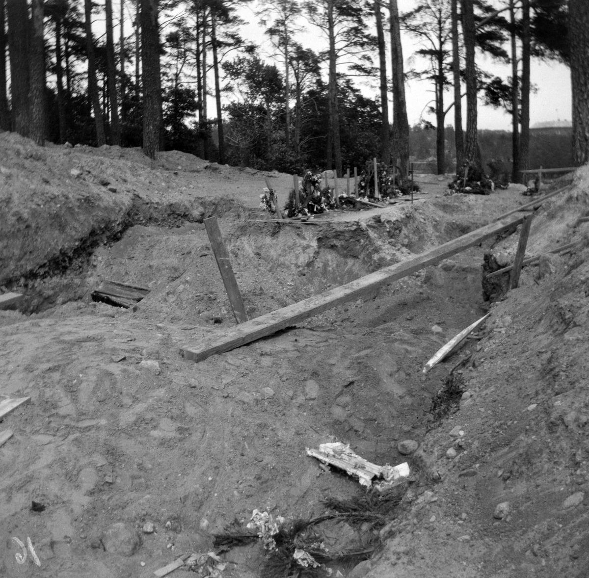 Helsingin valtaus 1918. (1918, Helsingin kaupunginmuseo)

Alkuperäinen mustavalkoinen valokuva, jonka on ottanut Ivan Timiriasew.