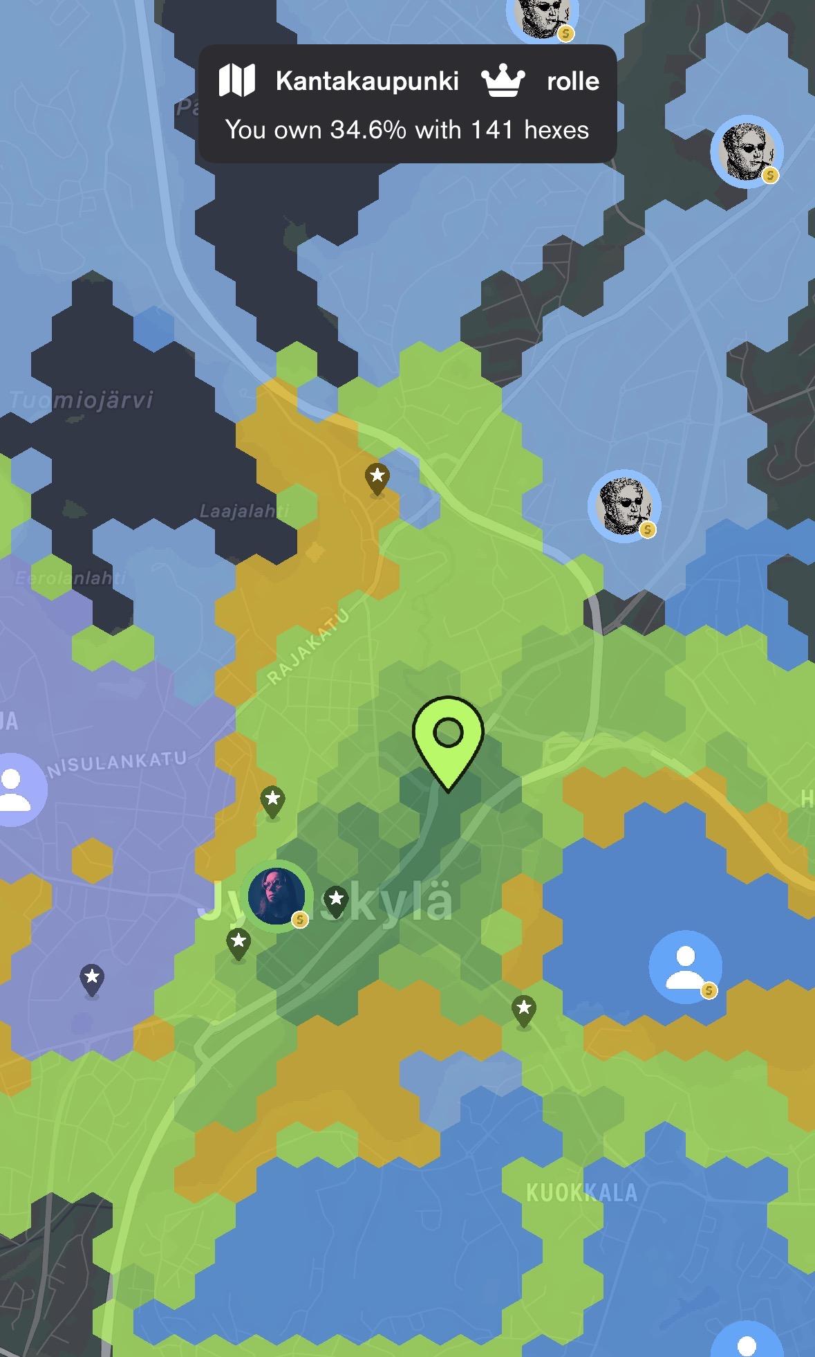 Kartta Jyväskylästä, värit osoittavat alueen hexaomistuksia ja prosentuaalista hallintaa. App: Stride