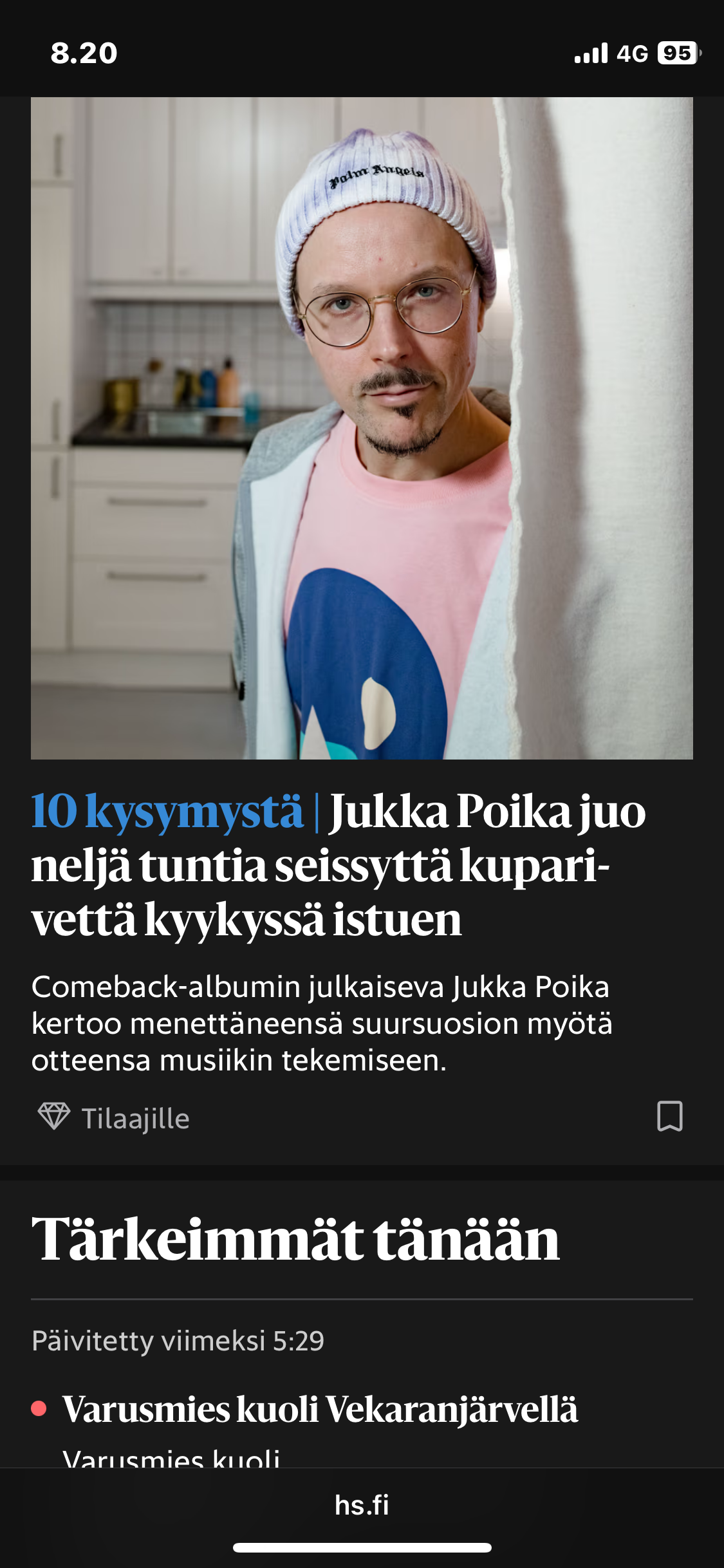 Kuva ja teksti Helsingin Sanomien sivulta. Otsikko ”Jukka Poika juo neljä tuntia seissyttä kupari­vettä kyykyssä istuen”