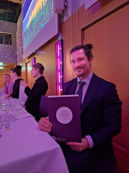 Posted media