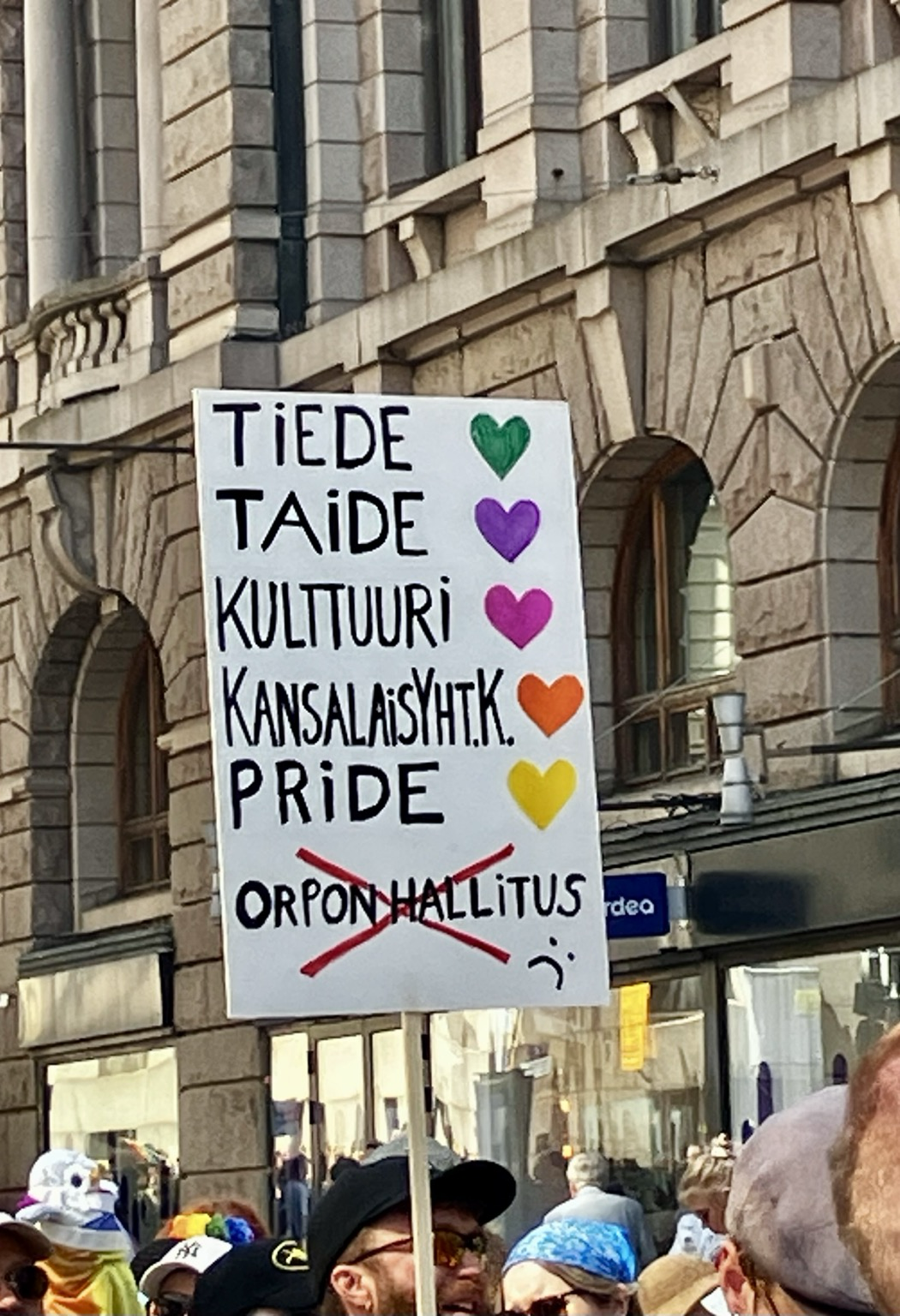 Tiede <3 Taide <3 Kulttuuri <3 Kansalaisyht.k. <3 Pride <3 Näiden alla yli ruksittuna: OrPon hallitus :(
