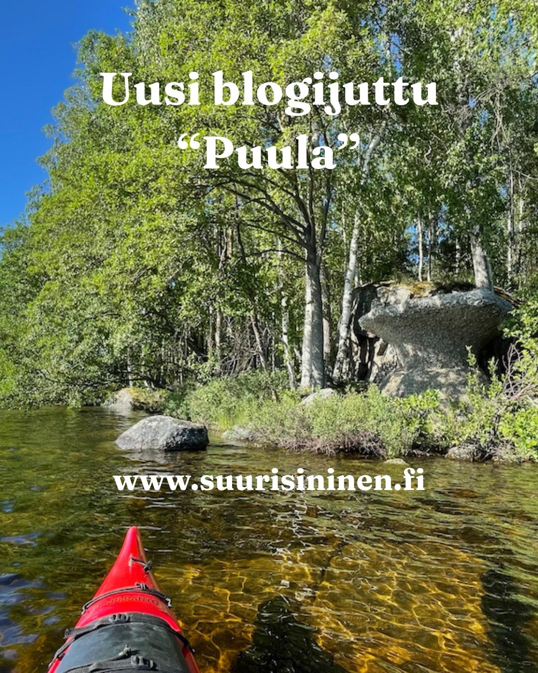 Alttarikivi raukki Puulalla kajakista kuvattuna. Kuva: Niko Nappu.