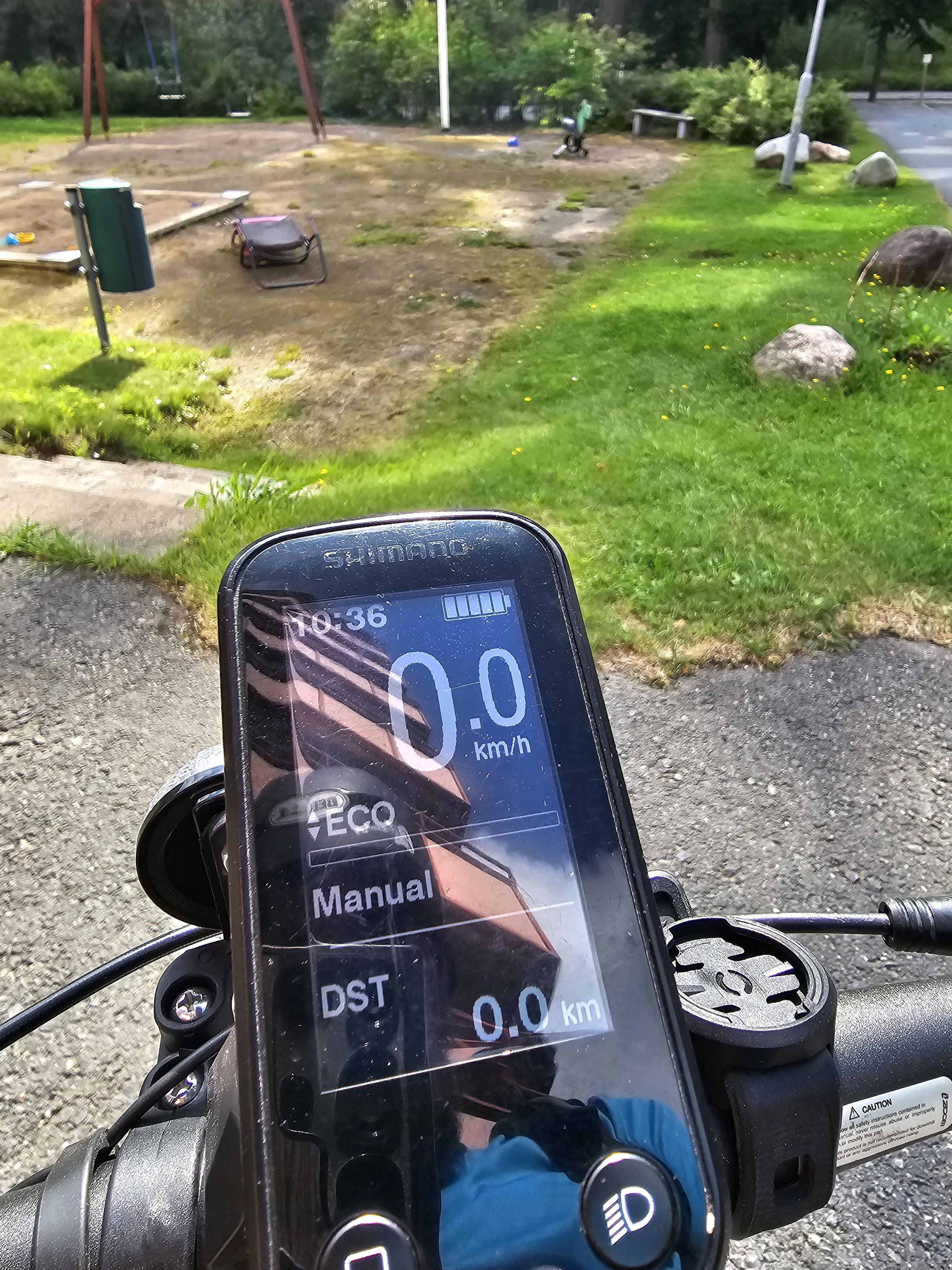 Pyörän mittari.
Dst 0.0km
Eco mode